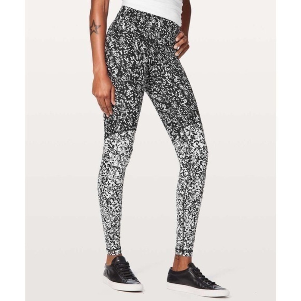 Lululemon Wunder Under Pant Ice Breaker White Black / Iced Wave White Black sz 6